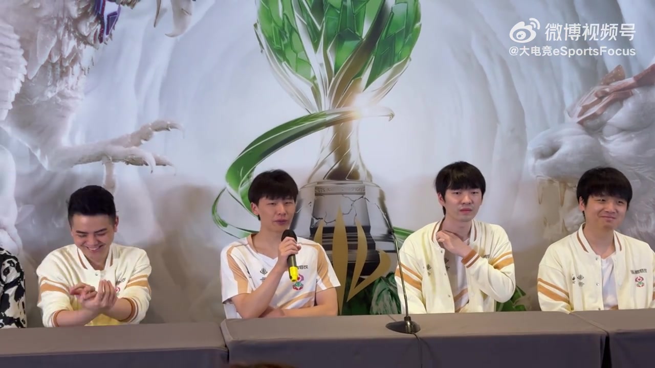 暴力发言！Cryin：雄鹰队的中单感觉都不行的样子 比赛上点颜色看