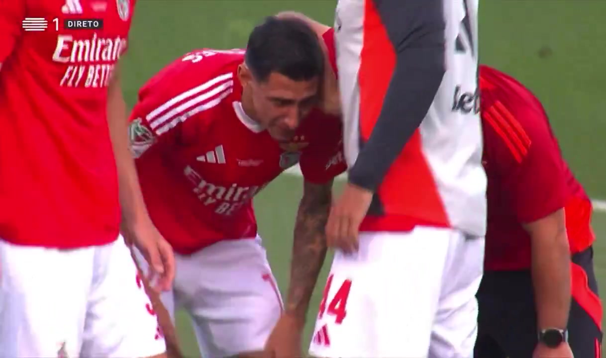 讲不出再见！迪马利亚本菲卡告别战遭绝平逆转，赛后情绪失控落泪