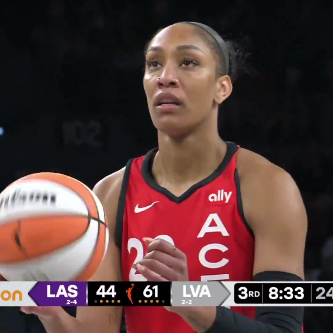 ?WNBA历史首人！阿德巴约女友18中12爆砍35分13板6助4断3帽！